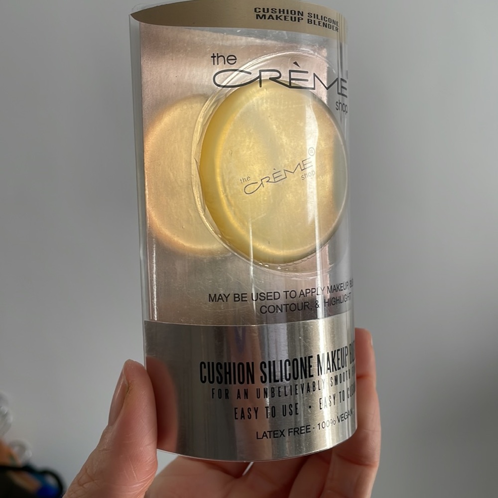 The Creme Shop | Cushion Silicon Makeup Blender